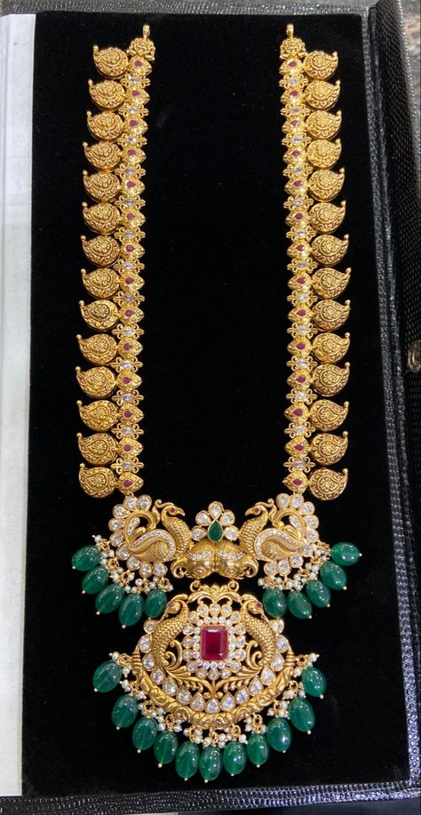 Grand & Exclusive nakshi Mango Haaram With Green Onyx Combination . The most Desired And Loved Masterpiece!! #MadeOnOrder 85 grams Mango Long Chain Designs, Latest Mango Haram Designs With Grams, Mango Haaram Designs Gold, Mango Haram Designs With Grams, 60 Grams Gold Haram Designs, Gold Mango Haram, Mango Haram Designs, 40grams Gold Haram, Kasulaperu Jewellery