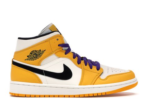 Lakers Shoes, Retro Nike Shoes, Expensive Sneakers, Nice Sneakers, Jordan Mid, Mid Shoes, Sneakers Jordans, Air Jordan 1 Mid Se, Nike Air Jordan 1 Mid