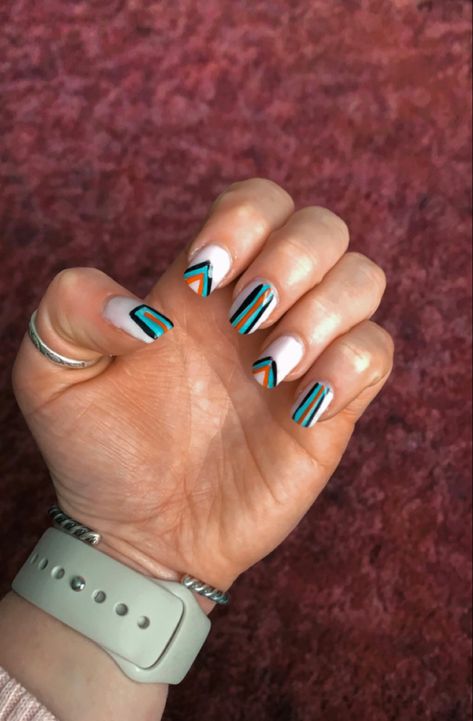 #gelnails #western #aztec Aztec Acrylic Nails, Western Nails Aztec, White Aztec Nails, Aztec Nail Ideas, Aztec Nail Designs, Aztec Nail Art, Rodeo Nails, Cowboy Nails, Aztec Nails