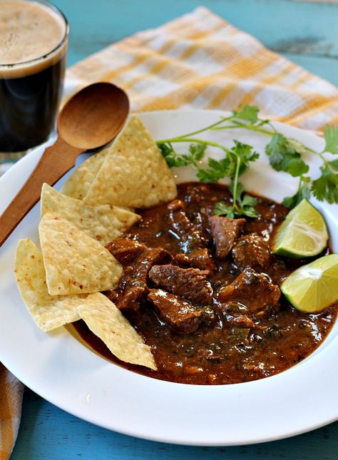 Cubed Beef Chili, Chili Made With Chuck Roast, Chuck Roast Chili Recipes, Fancy Chili, Chili Colorado Recipe, Chuck Roast Chili, Steak Chili Recipe, Texmex Recipes, Coffee Chili