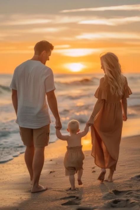 Diy Beach Photoshoot Family, Family Of 3 Beach Photo Ideas, Mom And Toddler Beach Photos, Cute Family Photo Ideas, Family Sunset Beach Pictures, Family Photoshoot Beach Ideas, Family Pics On The Beach, Family Photo Ideas Beach, Family Beach Photos With Baby