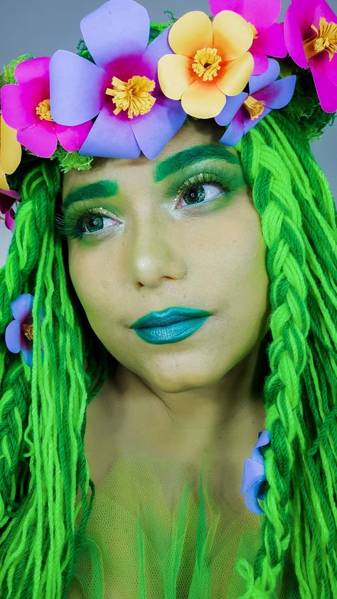 green makeup Tafiti Moana Makeup, Te Fiti Makeup, Te Fiti Costume, Moana Makeup, Moana Jr, Knit Cardigan Outfit, Te Fiti, Play Makeup, Halloween Things