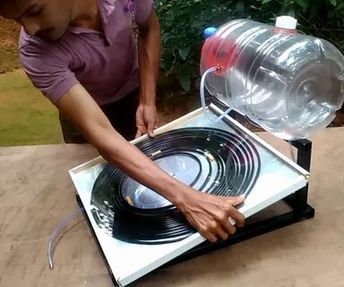 Diy Solar Water Heater, Water Heater Diy, Solaire Diy, Diy Heater, Solar Roof Tiles, Solar Power Panels, Solar Energy Panels, Solar Roof, Best Solar Panels