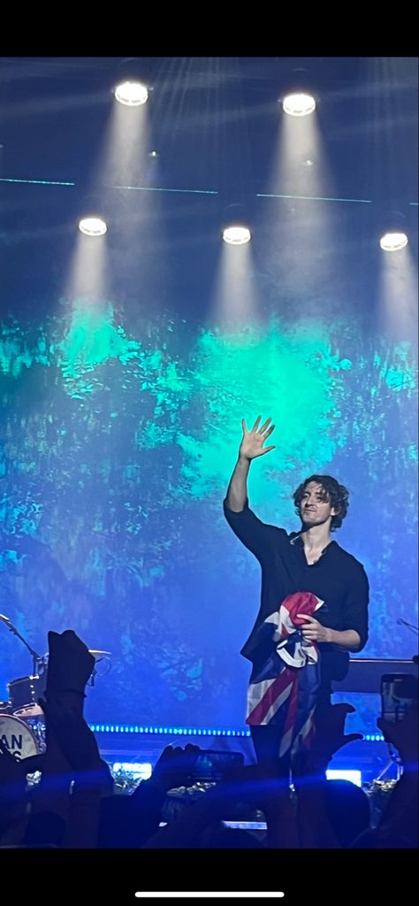 Dean Lewis Tattoo, Dean Lewis Concert Outfit, Dean Tattoo Kpop, Dean Lewis Concert, How Do I Say Goodbye Dean Lewis Lyrics, Dean Aesthetic Kpop, Dean Poster Kpop, Guy Crush, Dean Lewis