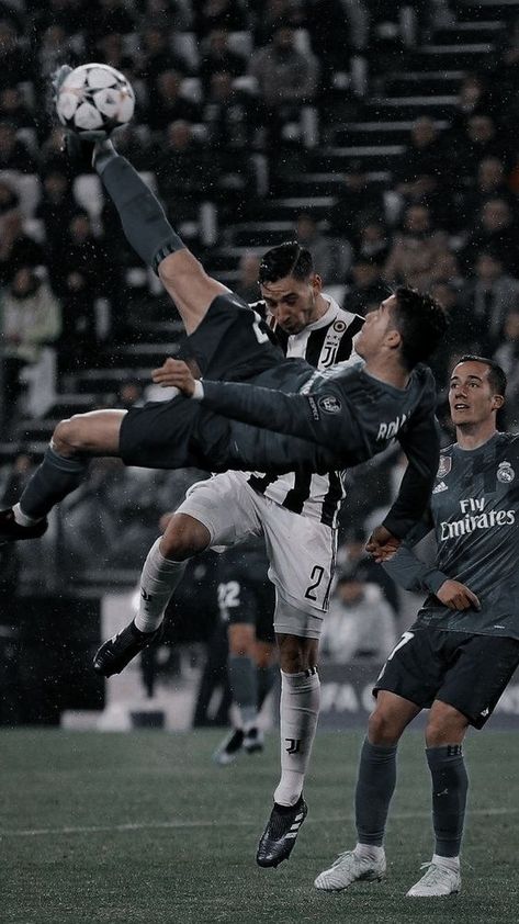 Cristiano Ronaldo Suiiiiiii, Ronaldo Madrid, Cristiano Ronaldo Goals, Cristiano Ronaldo And Messi, Cristiano Ronaldo Style, Ronaldo Goals, Cr7 Vs Messi, Ronaldo Photos, Cristiano Ronaldo Juventus