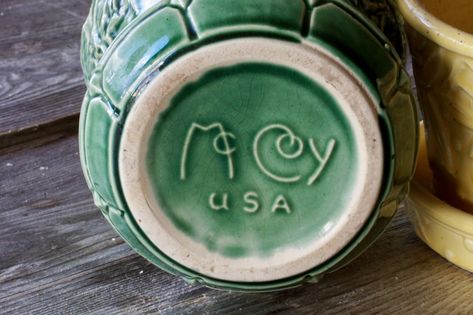 Mccoy Pottery Marks, Mccarty Pottery, Mccoy Pottery Vases, Mccoy Cookie Jars, Pottery Vases, Pinterest Design, Green Pottery, Pottery Marks, Mccoy Pottery