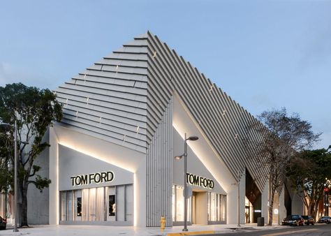 What to See and Do in the Miami Design District Tom Ford Store, Arte Art Deco, Miami Design District, Concrete Facade, Interior Vintage, Design Blogs, Shop House Plans, Shop Window Design, Shop Front Design