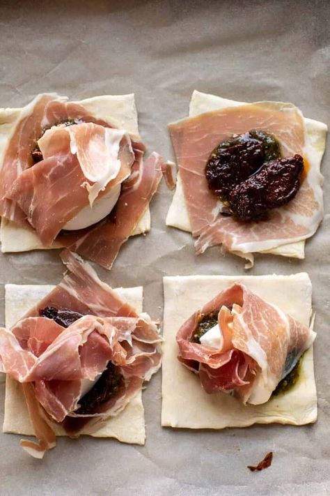 Puff Pastry Appetizers Proscuitto, Prosciutto Caprese, Yummy Nummies, Charcuterie Party, Prosciutto Asparagus, Tomatoes And Mozzarella, Thyme Honey, Puff Pastry Appetizers, Best Pasta Dishes