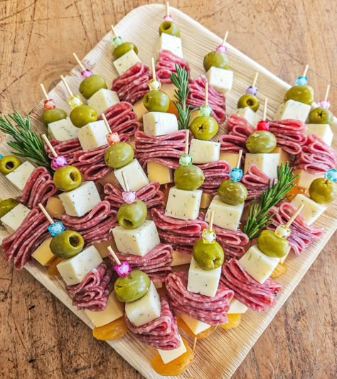 Ideas Para Catering, Canapes Ideas, Canape Ideas, Tapas Ideas, Canapes Faciles, Catering Food Displays, Amazing Food Platters, Canapes Recipes, Finger Food Ideas