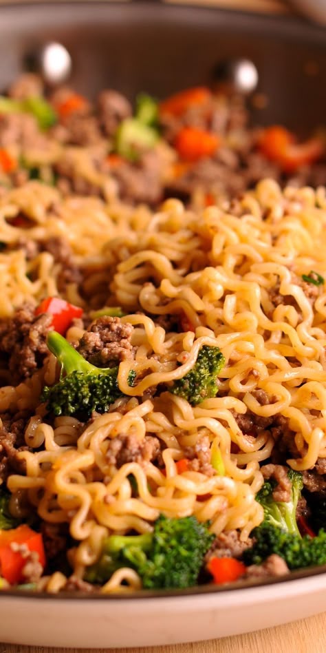 Ground Beef Ramen, Healthy Ramen Noodle Recipes, Beef Ramen Noodle Recipes, Beef Ramen Noodles, Healthy Ramen Noodles, Noodles Stir Fry, Healthy Ramen, Beef Ramen, Ramen Stir Fry