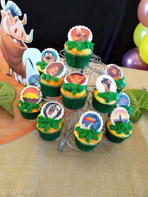 Lion King Birthday Cupcakes, The Lion King Cupcakes, Lion King Cupcakes Ideas, King Cupcakes, Lion King Cupcakes, Lion King Party Decorations, Lion Birthday Cake, 1st Birthday Cupcakes, Bts Cake