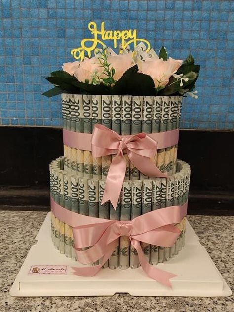 Money Tower Cake, Diy Candy Cake Tower, Money Cake Diy, Bucket Money, Money Tower, Birthday Cake For Women Simple, Snack Bucket, Money Cakes, Money Creation