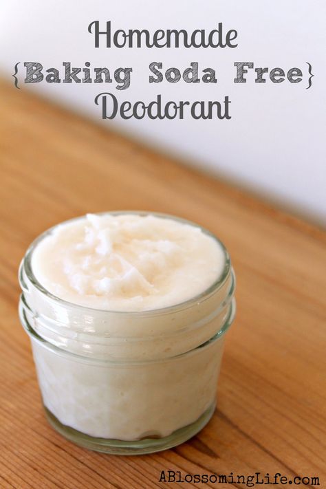 Lotion Diy, Make Your Own Deodorant, Baking Soda Free Deodorant, Deodorant Recipe, Make Up Diy, Deodorant Recipes, Săpunuri Handmade, Diy Deodorant, Homemade Deodorant