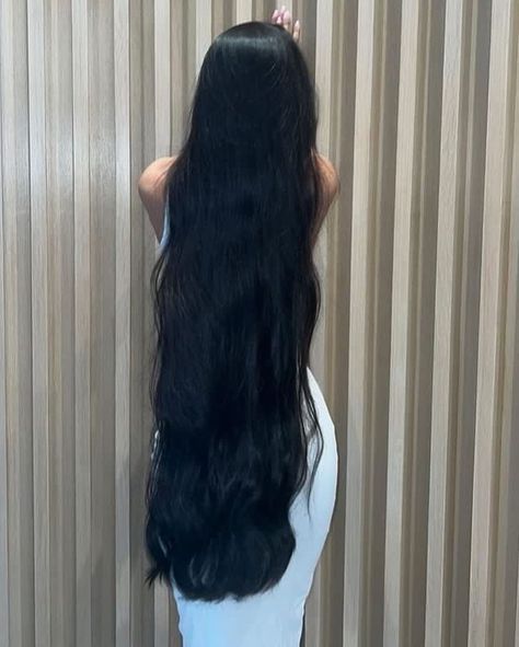 Addicted To Long Hair Black Wavy Hair, Black Hair Aesthetic, Long Shiny Hair, Hair Inspiration Long, Hair Growing Tips, Long Silky Hair, Really Long Hair, Hairdo For Long Hair, Long Black Hair