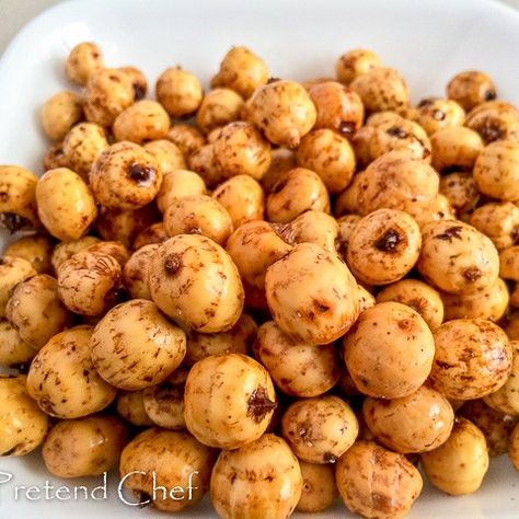 How to make Tigernut Pulp Flour - The Pretend Chef Tiger Nut Milk, Tiger Nut, Fruits Images, Energy Balls, Nut Milk, Milk Recipes, African Food, Fruit Recipes, Fruits And Veggies