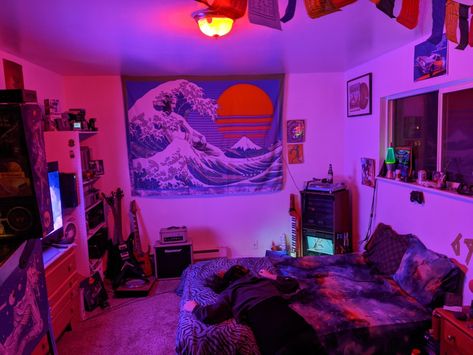 Vaporwave Room, House Aesthetics, Hangout Room, Chill Room, Neon Room, Bedroom Setup, Pinterest Room Decor, Grunge Room, Room Goals