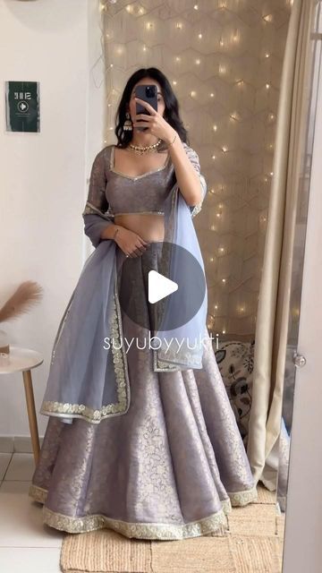 Trending Lehenga Designs, Indian Bridesmaids Outfits, Trending Lehenga, Lavender Lehenga, Grey Lehenga, Lehenga Bridesmaid, Lehenga Indian, Brocade Lehenga, Indian Bridesmaid Dresses