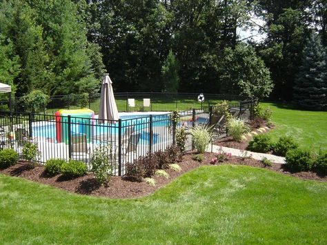 Landscaping around pool. Landscaping Around Patio, Fence Around Pool, Landscaping Around Pool, Inground Pool Landscaping, Landscaping Around House, Diy Garden Fence, Above Ground Pool Landscaping, Pool Picture, Backyard Pool Landscaping