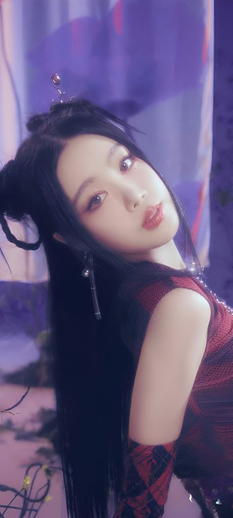 Kpop Idol Face Claims, Soojin Wallpaper Aesthetic, Kpop Purple Wallpaper, Seo Soojin Wallpaper, Soojin Wallpapers, Soojin G I Dle, G Idle Soojin, Gidle Soojin, G I Dle Wallpaper