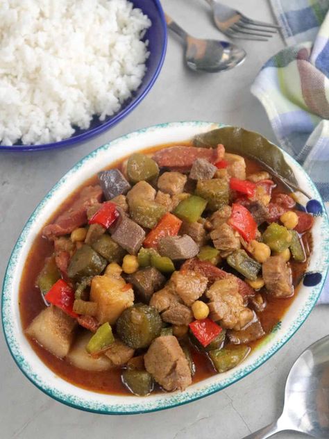 Waknatoy is Marikina's take on the classic Filipino menudo. This pork and sweet pickles stew is easy to make and can be doubled for a crowd or make-ahead meals. It's hearty, tasty, and perfect for family dinners or special occasions! Waknatoy Recipe, Filipino Menudo, Coffee Flan, Pickle Juice Uses, Chicken Eggplant, Kawaling Pinoy, Hawaiian Recipes, Filipino Recipe, Carne Guisada