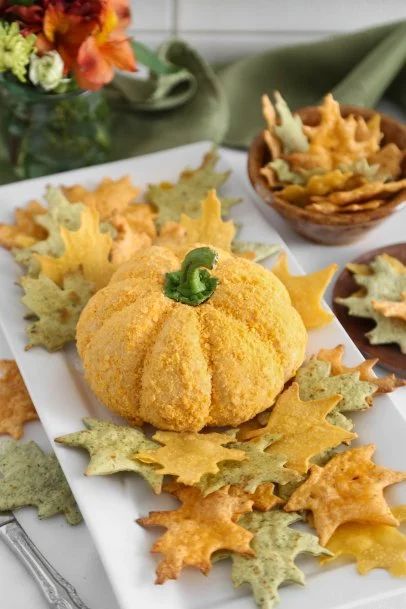 Pumpkin-Shaped Cheeseball Appetizer Holiday Cheese, Thanksgiving Snacks, Easy Ham, Cheese Ball Recipes, Cooking With Olive Oil, Smoked Ham, Fall Food, Cheese Flavor, Fall Dinner