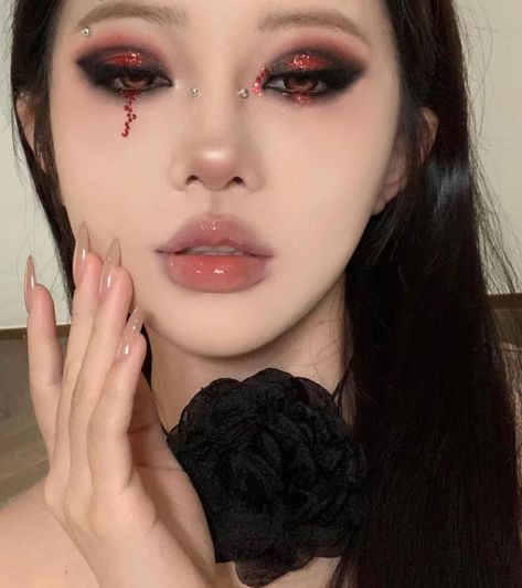 Red Smokey Makeup, Korean Vampire Makeup, Douyin Vampire Makeup, Red And Black Goth Makeup, Asian Goth Makeup, Vampire Make Up, Vampire Inspired Makeup, Girl Halloween Makeup, Demon Makeup