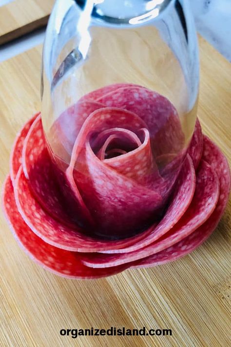 Rose With Salami, Charcuterie Board With Salami Roses, Mini Salami Rose, How To Make Roses Out Of Salami, Salami Roses How To, Charcuterie Tools, Mini Charcuterie Board Ideas, Charcuterie Roses, Small Charcuterie Board Ideas