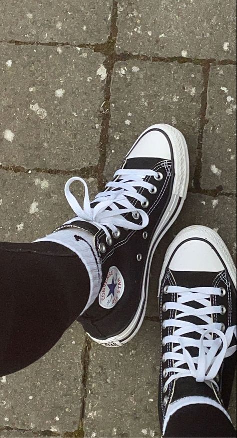 All Star Converse Aesthetic, Converse Platform Aesthetic, Aesthetic Platform Converse, Converse Shoes Aesthetic, Converse Shoe Pic Aesthetic, Black Converse Astethic, All Star Aesthetic, Converse Emo Aesthetic, Vans Aesthetic