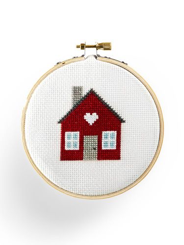 Get the pattern for this cute tiny house cross-stitch. Cute Tiny House, Cross Stitch House, Tiny Cross Stitch, Hama Bead, Pola Kristik, Mini Cross Stitch, Mini Cross, Cute Cross Stitch, Crochet Cross