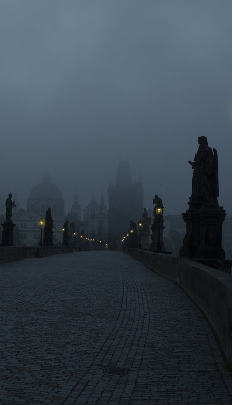 Prague At Night, Prague Fall, Prague Buildings, Prague Bridge, Prague Nightlife, Prague Aesthetic, Charles Bridge Prague, Prague City, Charles Bridge