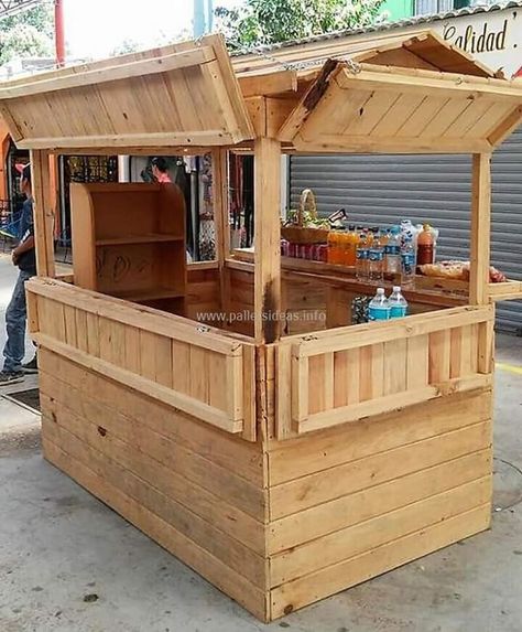 Palet Bar, Wooden Outdoor Table, Food Stall Design, Pallet Bar Diy, Diy Outdoor Bar, Bar Shed, Pallet Patio Furniture, Outdoor Patio Bar, Pallet Bar