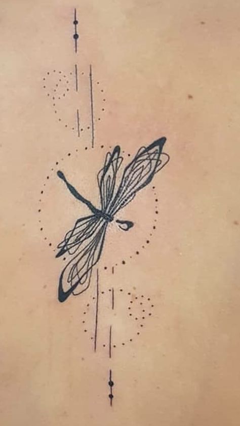 Side Profile Dragonfly Tattoo, Abstract Dragonfly Tattoo, Dragonfly Spine Tattoo, Hannah Abbott, Chris Tattoo, Bali 2023, Art Deco Tattoo, Nature Tattoo Sleeve, Overall Design