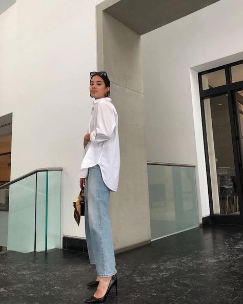 This Instagram Outfit Idea is Super Easy to Pull Off Casual Chic Outfits, Instagram Outfits, White Button Down, Business Outfit, Casual Chic Outfit, Celebrity Street Style, Mode Inspo, 가을 패션, Mode Vintage