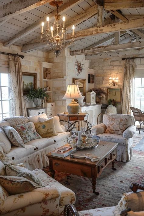 Cottage Patio Ideas, Shabby Chic Decor Ideas, Small Cottage Interiors, Mexico Homes, Country Cottage Living Room, Country Cottage Living, Cottage Patio, French Country Decorating Living Room, Vintage Shabby Chic Decor