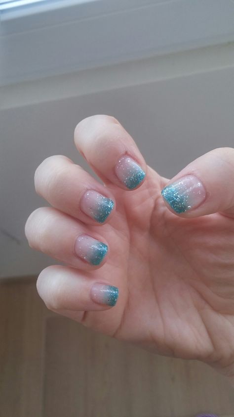 Ombre teal turquoise nails  Bridal wedding Fun Bridal Nails, Tiffany Blue Bridesmaids, Veils Bridal Diy, Nails For Wedding, Veil Diy, Nail Options, Rustic Bridal Shower Favors, Nails Bridal, Birthday Nail