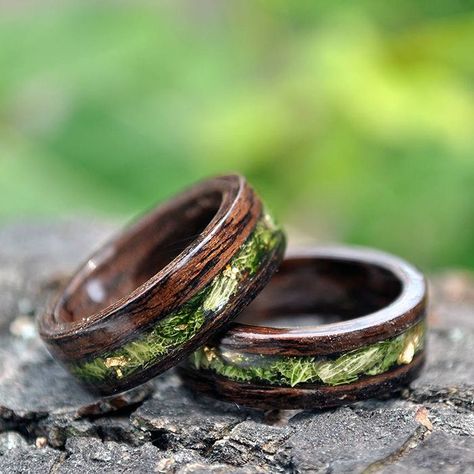 Hunting Wedding Rings, Wood Wedding Rings, Men Wedding Rings, Wedding Rings Ideas, Camo Wedding Rings, Gossip Girls, Diamond Cluster Engagement Ring, Custom Wedding Rings, Moonstone Engagement