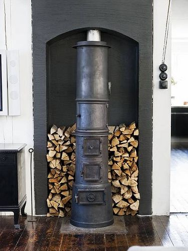 wood stove Tiny Wood Stove, Swedish Farmhouse, Old Stove, Antique Stove, Scandinavian Apartment, Cast Iron Fireplace, Open Fireplace, Home Fireplace, Wood Burner