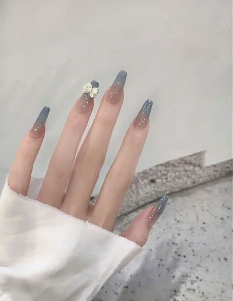 Korean Ombre Nails, Blue Gradient Nails Acrylic, Gradient Nails Blue, Douyin Ombre Nails, Lazy Gradient Nails, Korean Nail Art, Korean Nails, Beige Nails, Edgy Nails