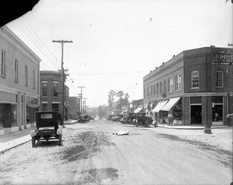 N_53_17_253 100 block of Main Street looking south in Fuquay Varina, NC | by State Archives of North Carolina Fuquay Varina Nc, Raleigh Nc, Historical Photos, Main Street, Old Photos, North Carolina, Maine, Street View, History