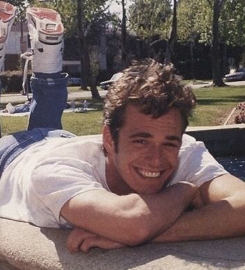 Luke Perry 90210, Luke Perry Young, London Calling The Clash, Brenda And Dylan, 90s Heartthrobs, The Midnight Club, 90s Aesthetic Fashion, Dylan Mckay, Midnight Club