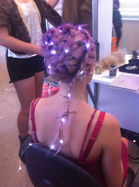 Fairy Lights Hairstyle, Fairy Lights In Hair, Fairy Lights Hair, Haie Style, Hoco 2023, Fairytale Hair, Fairy Stuff, Rapunzel And Flynn, Spray Hair