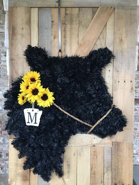 Wooden Cow Wreath, Highland Cow Wood Cutout, Horse Head Wreath, Horse Wreaths, Christmas Horses, Cow Decor, Black Cow, Fair Projects, Diy Crafts To Sell