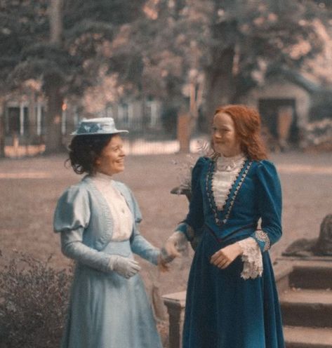 Diana Barry, Victorian Era Dresses, Amybeth Mcnulty, Gilbert And Anne, Anne With An E, Gibson Girl, Anne Shirley, Kindred Spirits, Girl Inspiration