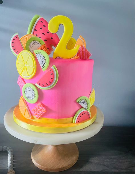 Two Ti Fruiti Cake, Two Tti Fruity Birthday Cake Ideas, Tutti Fruitti Birthday Cake, Fruit 2nd Birthday Party, Twotti Fruitti Cake, Twotti Fruity Outfit, Two Tti Frutti Birthday Cake, Two To Fruity Birthday, Twotti Fruity Party Cake