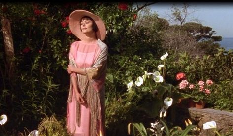 Elizabeth Von Arnim, Enchanted April, April Aesthetic, Darling Movie, Villas In Italy, Film Images, 90s Movies, Costume Drama, Garden In The Woods