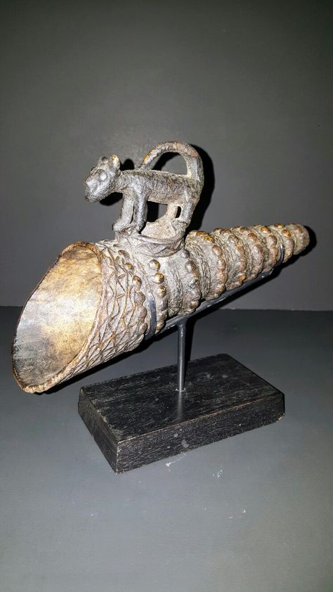 Igbo ukwu, Nigeria Igbo Architecture, Igbo Ukwu, African Pots, Afrikaanse Kunst, Clay Work, African Masks, African Culture, African Art, Architecture