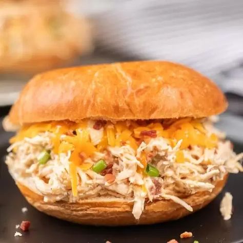 Slow Cooker Crack Chicken Recipe - Eating on a Dime Chicken In Crock Pot Recipes, Chicken Bacon Ranch Sandwich, Chicken Stuffing, Chicken Bacon Ranch, Breast Recipe, Bacon Ranch, Crockpot Recipes Slow Cooker, Easy Slow Cooker, Chicken Bacon