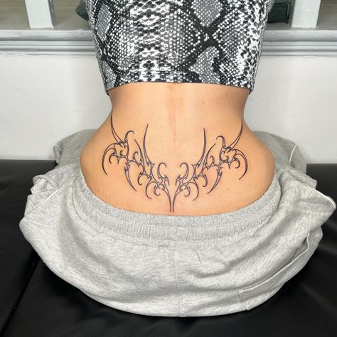 ✨✨✨ (I'm on vacation this post is pre planned, will answer all dm's in october <3) #berlintattoo #trampstamp #cybertribal #berlintattooartist #baseltattoo Plus Size Tattoo Placement, Plus Size Back Tattoo, Plus Size Tattoos, Berlin Tattoo, Curvy Swim, Tramp Stamp, Tattoo Placement, Tattoo Inspo, Back Tattoo