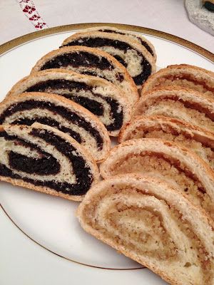 Poppyseed Roll Polish, Slovak Kolache Recipe, Polish Poppyseed Roll, Apricot Roll Recipe Polish, Nut Kolache Recipe, Walnut Strudel Recipe, Hungarian Walnut Roll, Walnut Rolls Recipe, Poppyseed Rolls Recipe