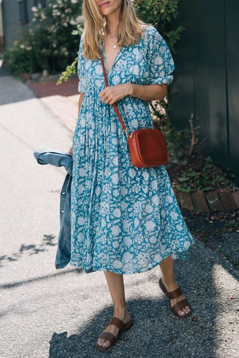 Daughters Of India Dress Review | Jess Ann Kirby - Lifestyle Blog Ocean Blue Outfit, Western Casual Outfits, Western Maxi Dress, Full Maxi Dress, Daughters Of India, Comfortable Maxi Dresses, Billowy Sleeves, India Clothes, India Dress